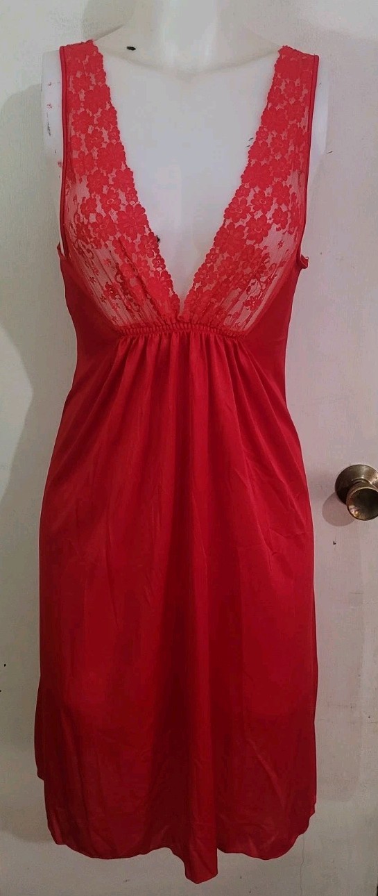 Vintage 70s Lacy Red Nightgown Size Medium JC Penny Sexy Pin Up Versatile