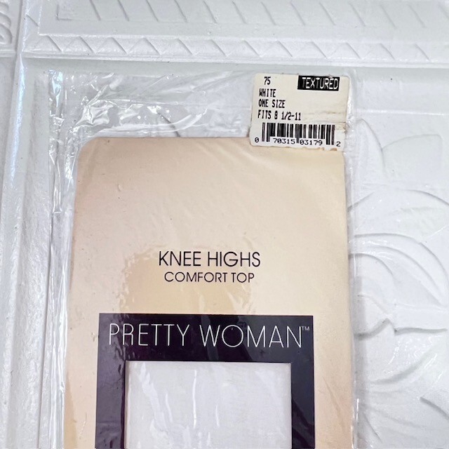 Vintage Pretty Woman WHITE Nylon Knee Highs SANDALFOOT Style 72 One Size NEW