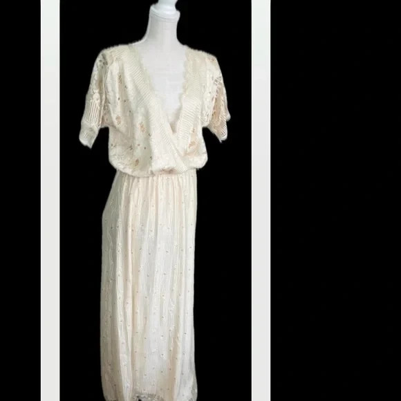 BECKY BISOULIS | 14 | ISABELLE GERHART HOUSTON Lace Vtg Wedding Dress MSRP$2995