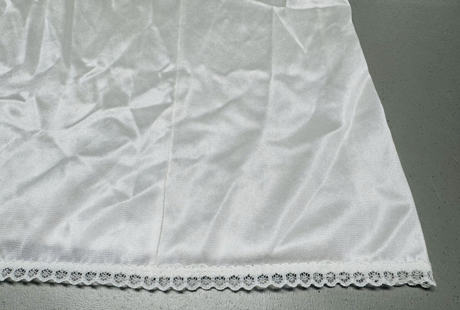 Vtg Velrose Camisole Cami Sz 42 White Silky Antron III Nylon Lace Fairy Top USA