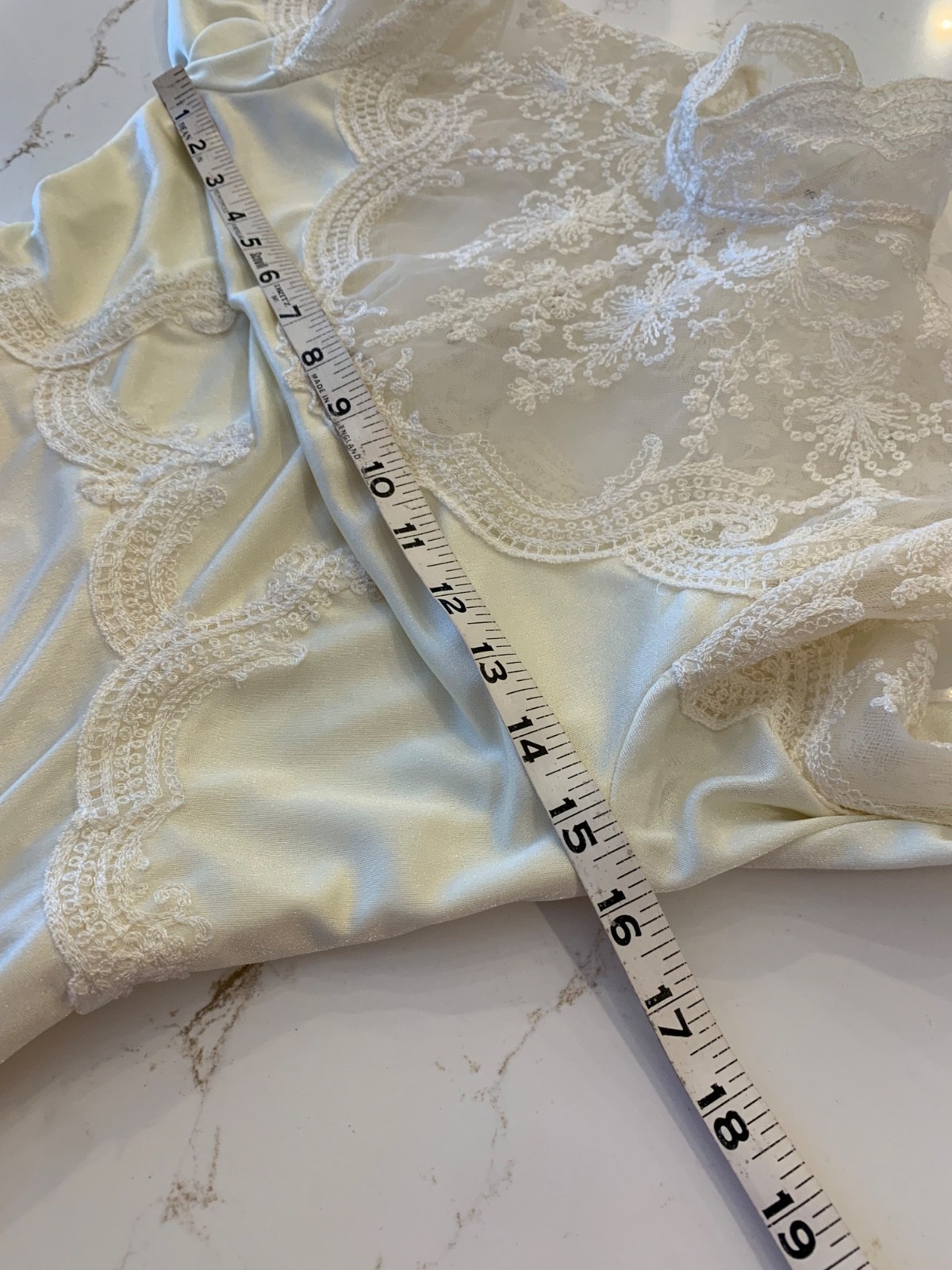 Vintage 60’s Bridal Gown Union Made Bridal Couture Women’s Medium W/ Veil (read)
