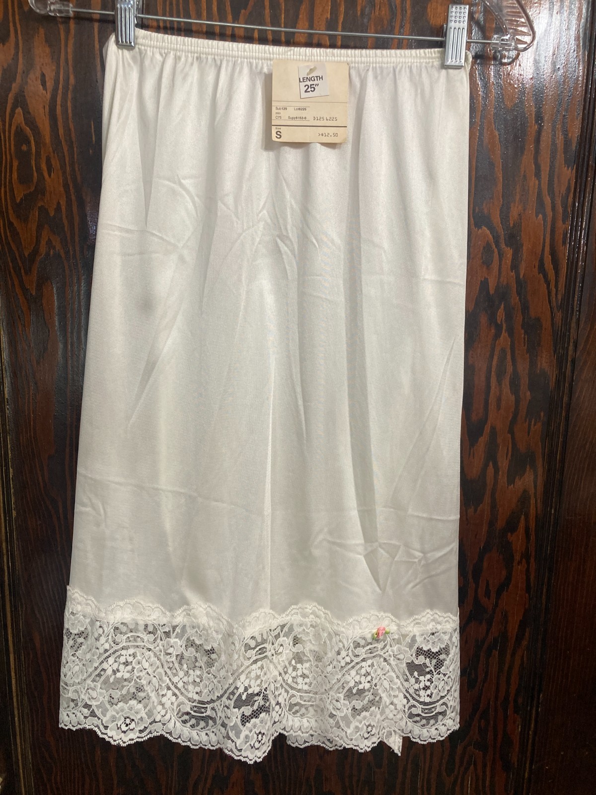 NWT Vintage Applause Wide Lace Hem off White Half Slip 25 inch Small USA