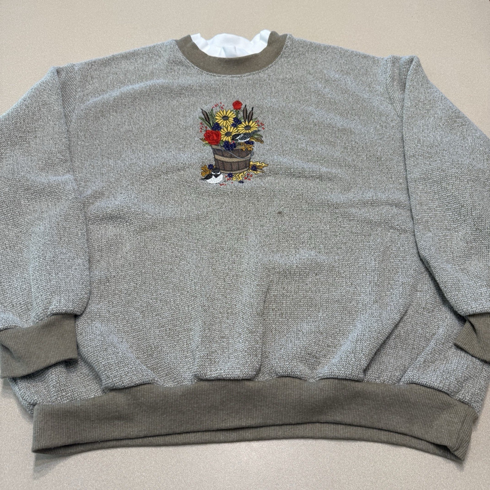 Vintage Bon Worth Women’s XL Petite Sweatshirt Floral Embroidered Dbl Collar