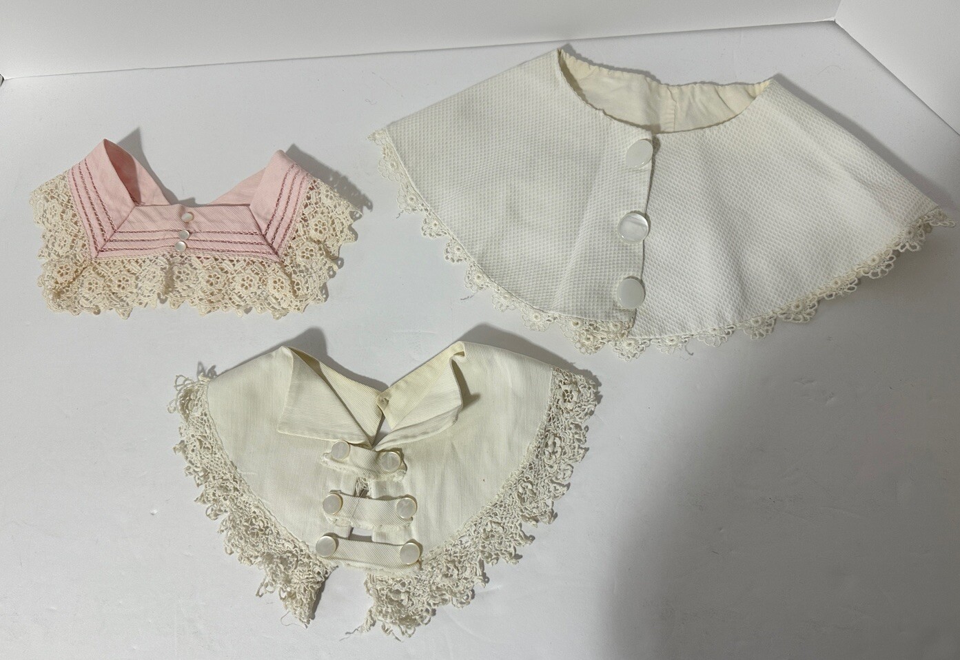 Vintage Women’s Detachable dickey False Collars Set Of 3 Snap Closure