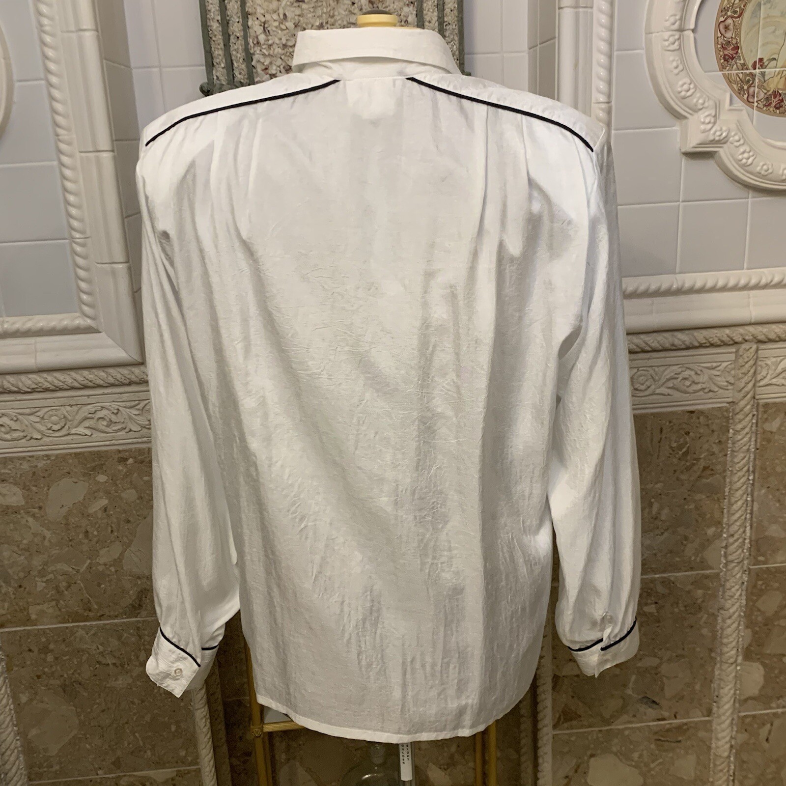 Adelaar-Matson. Sz 18. Long Sleeve. Flap Pockets. Hidden button placket. B101