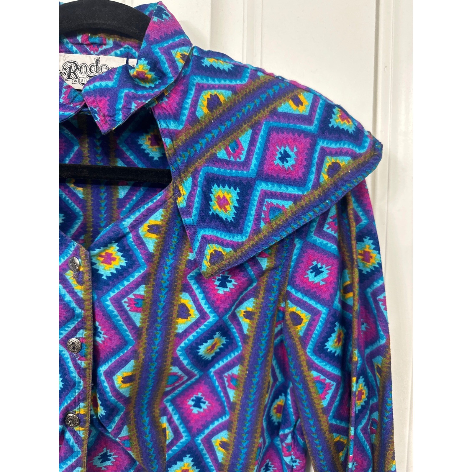 Vintage Rodeo Western Wear Womens Cropped Southwestern Geometric Shirt Purple M