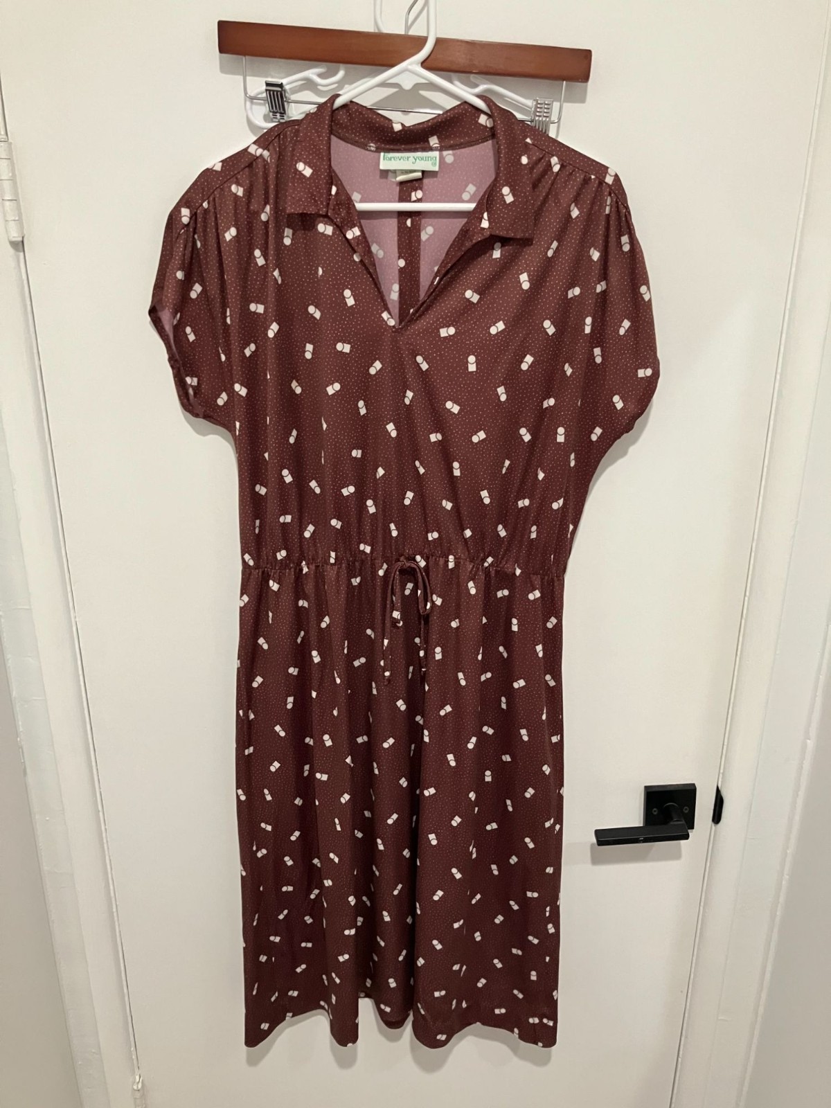 VTG 70’s/80’s Forever Young V-Neck Patterned Dress, Brown, Size XL