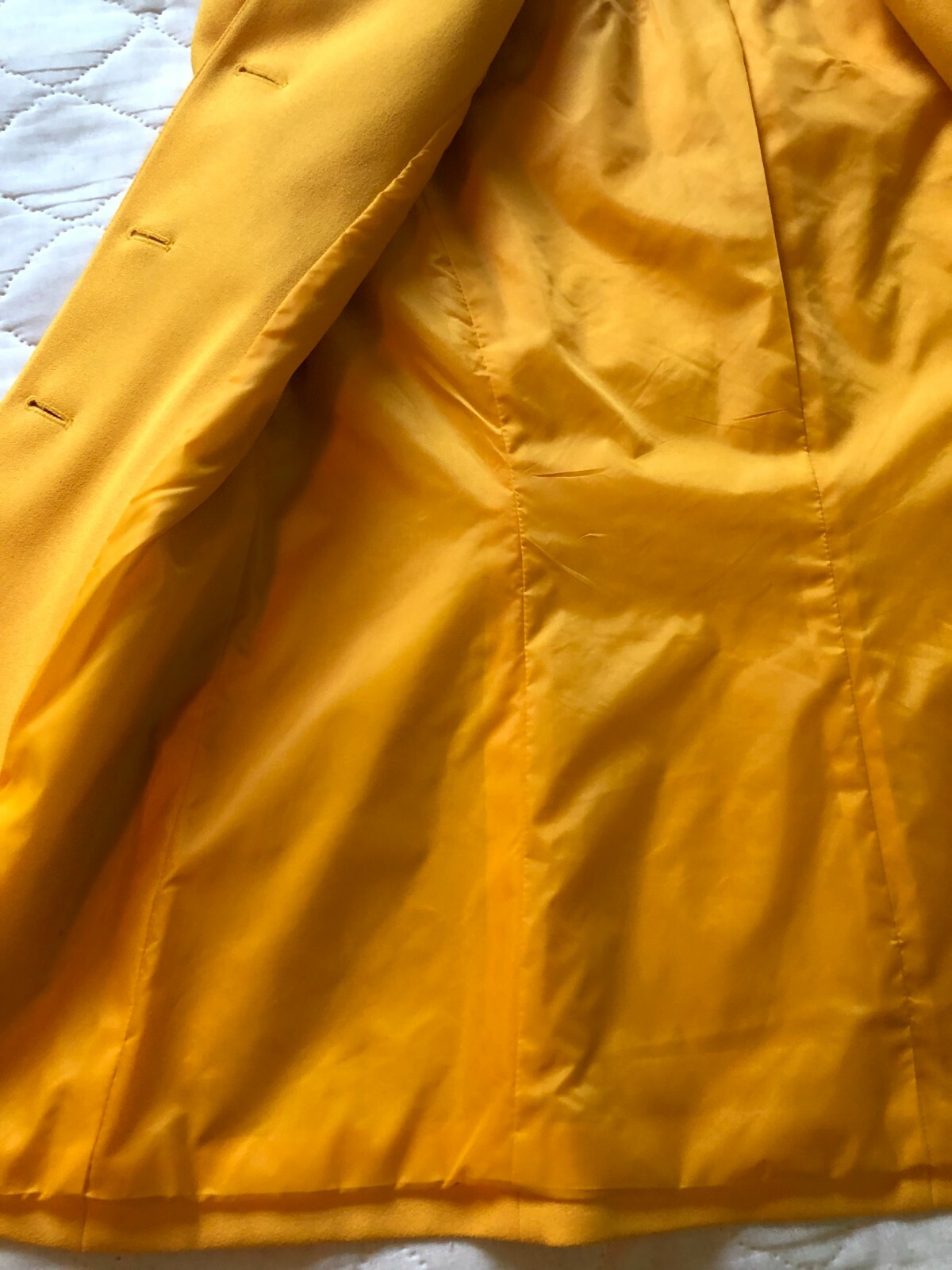 Vintage Yellow „Studio C” Suit – Sequence, lined, covered buttons, longer jacket