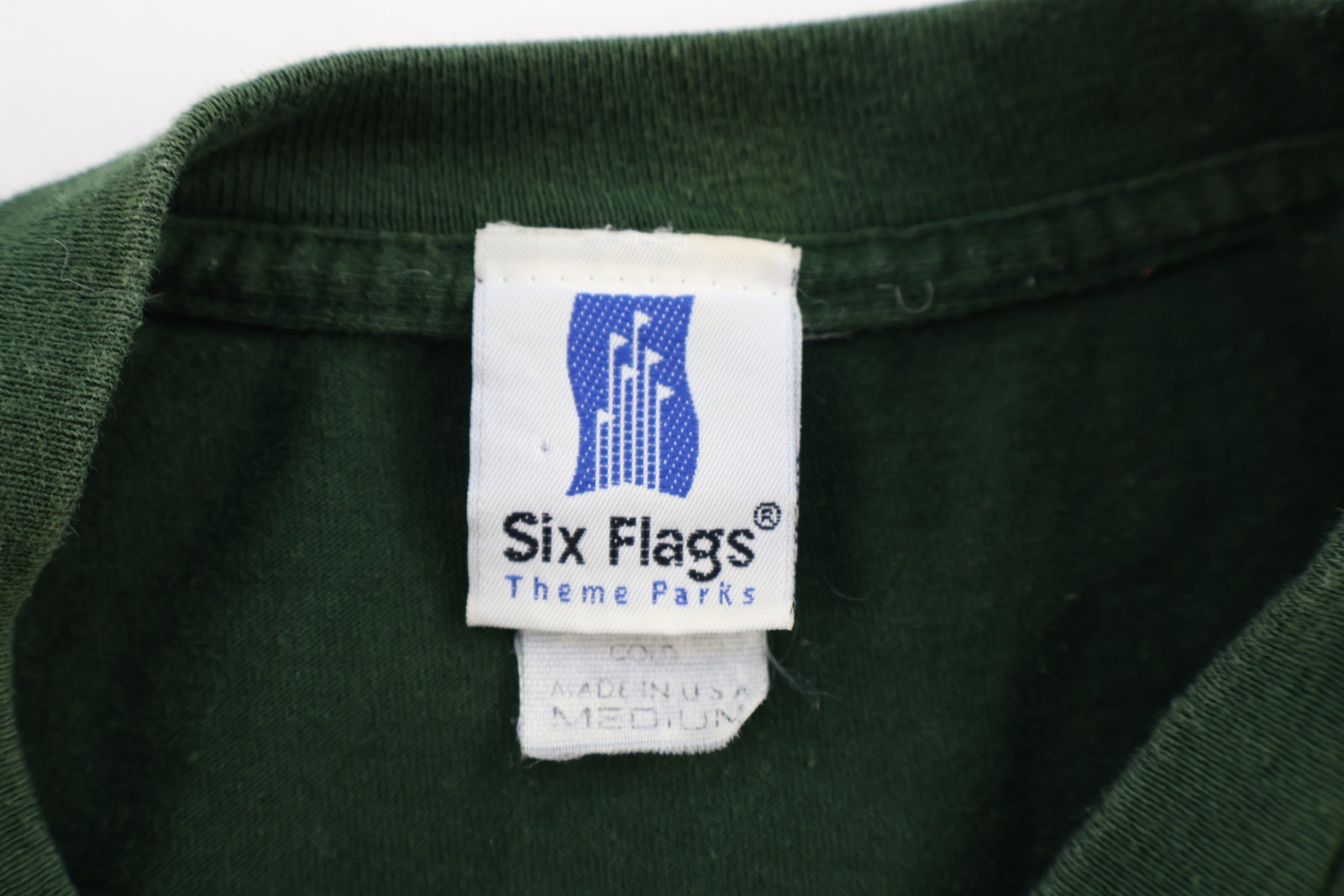 Vintage Six Flags Daffy Duck T-shirt