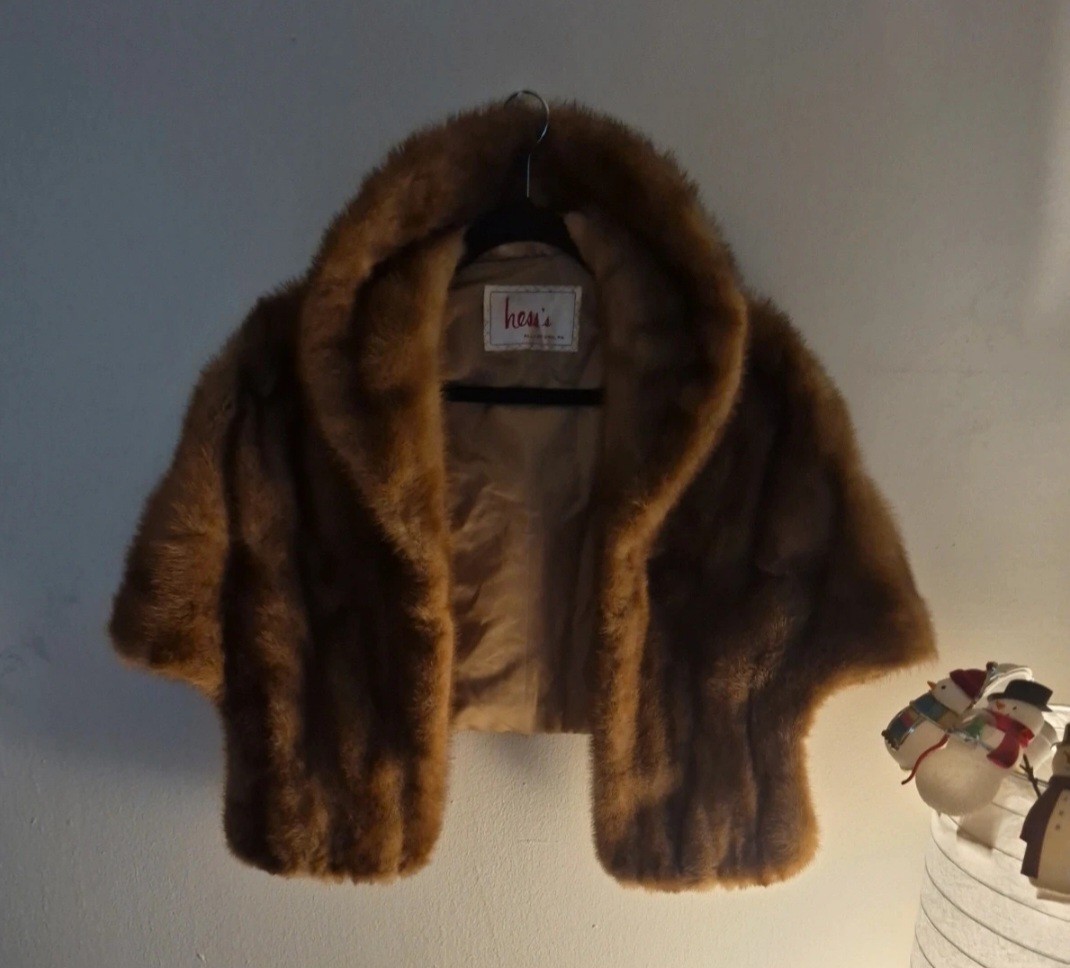 Vintage Mink Stole Womens One Size Brown Fur Cape Shrug Mob Wife Pockets Lined