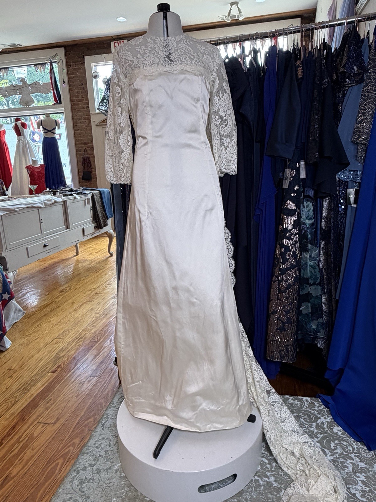 VTG silk wedding gown handmade from 1969 watteau lace train over 7 ft sz 8