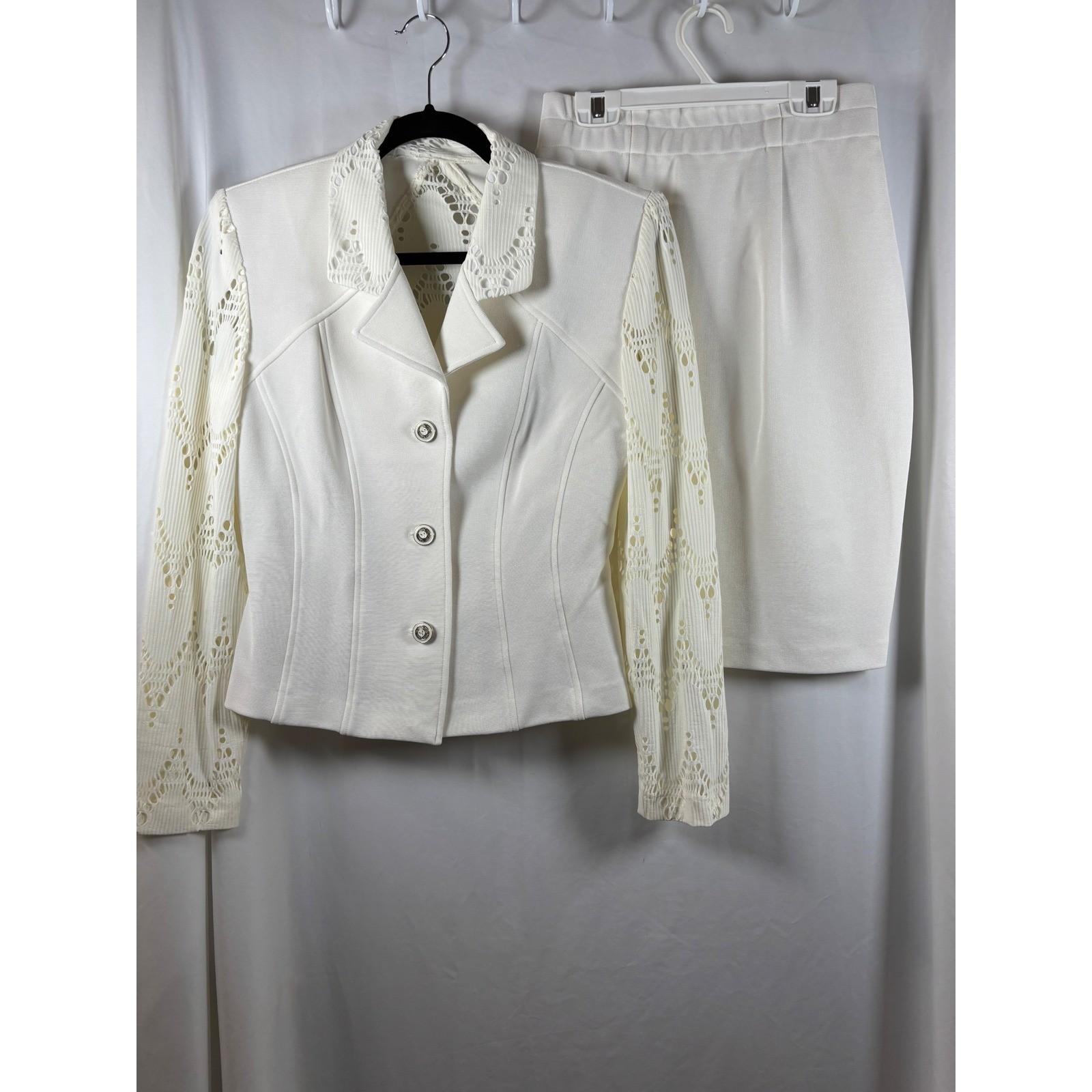 Joseph Ribkoff Vintage Off White Lace Cutout Skirt Suit Set Size 6 Canada 76022