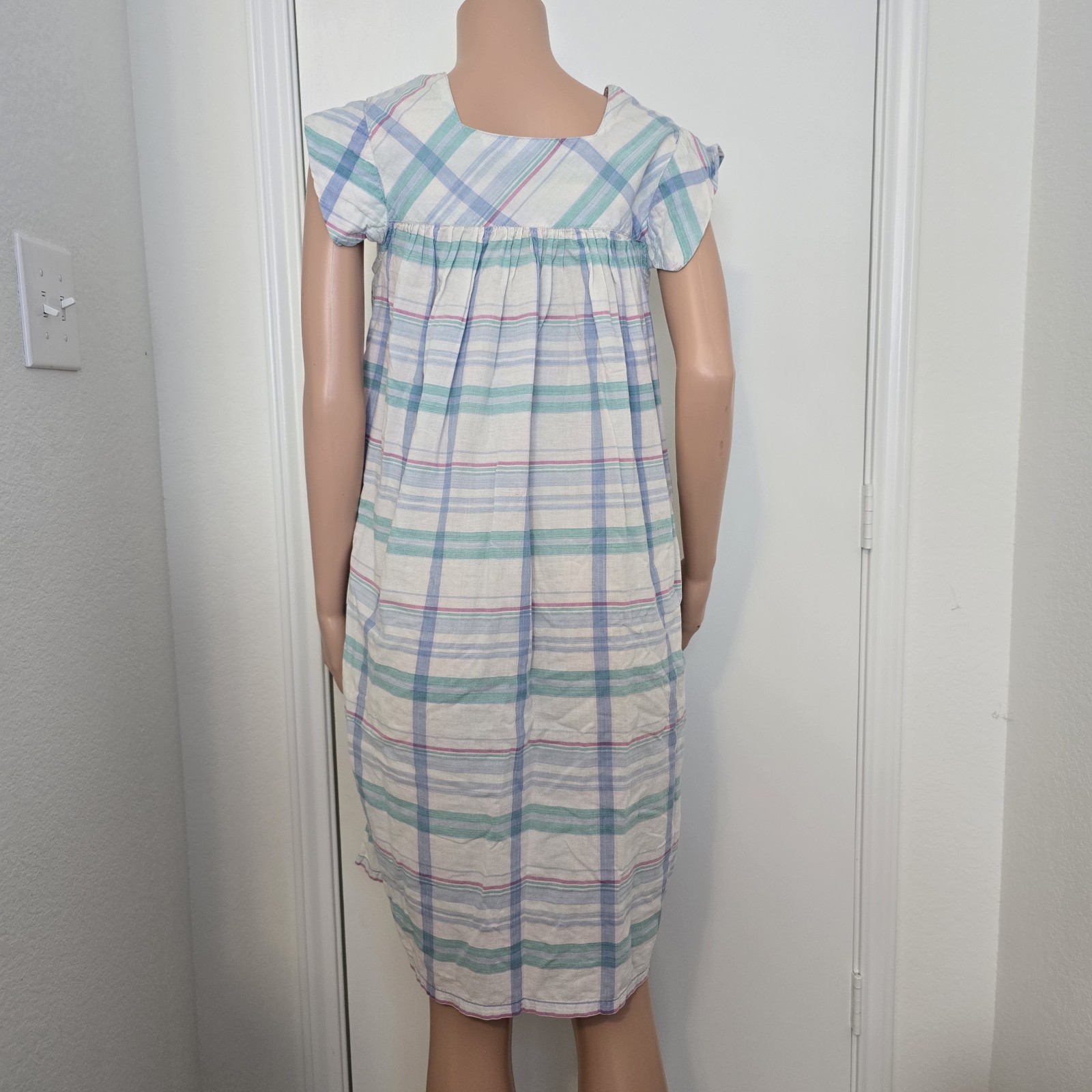VTG Heavy Distress Chambeli Sz M Plaid Prarie Muumuu House Dress Pockets