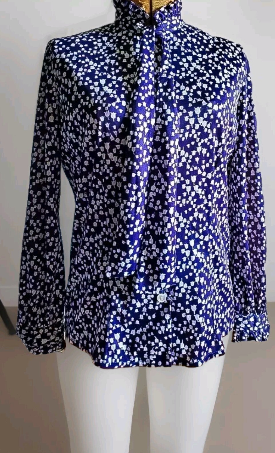 VTG 70s Jersey Blouse Dark Indigo Blue w Pussy Bow, Lady of the Valley Pattern S