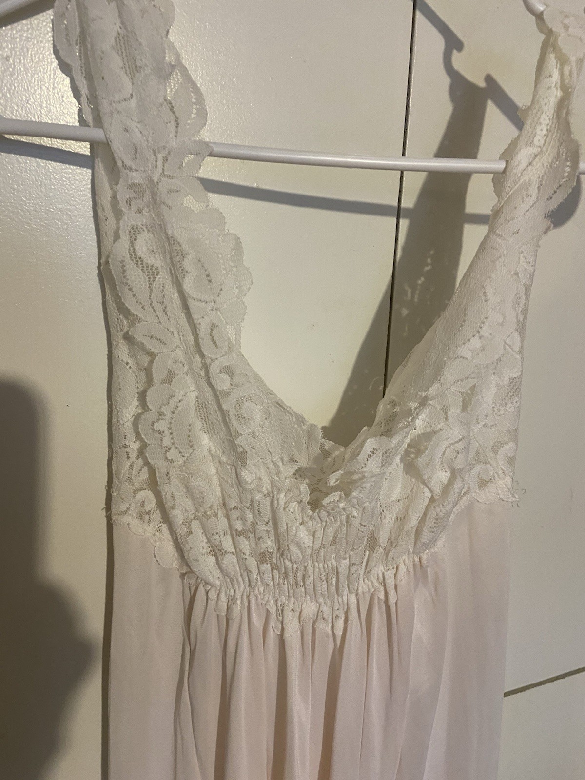 VTG Lingerie Glydons Slip Light Pink Robe White Set Fabric Covered Buttons ￼