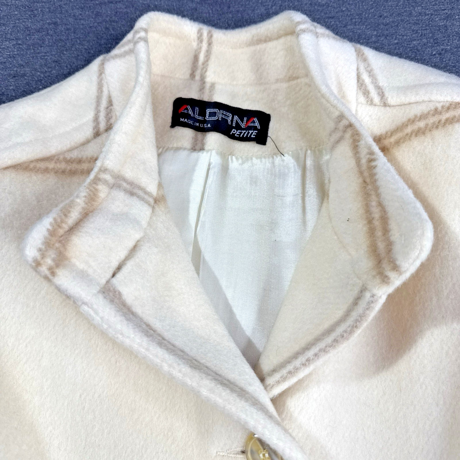Vintage Aldorna Petite Wool Blend Coat 70% Wool 30% Nylon Made USA – Cream Plaid