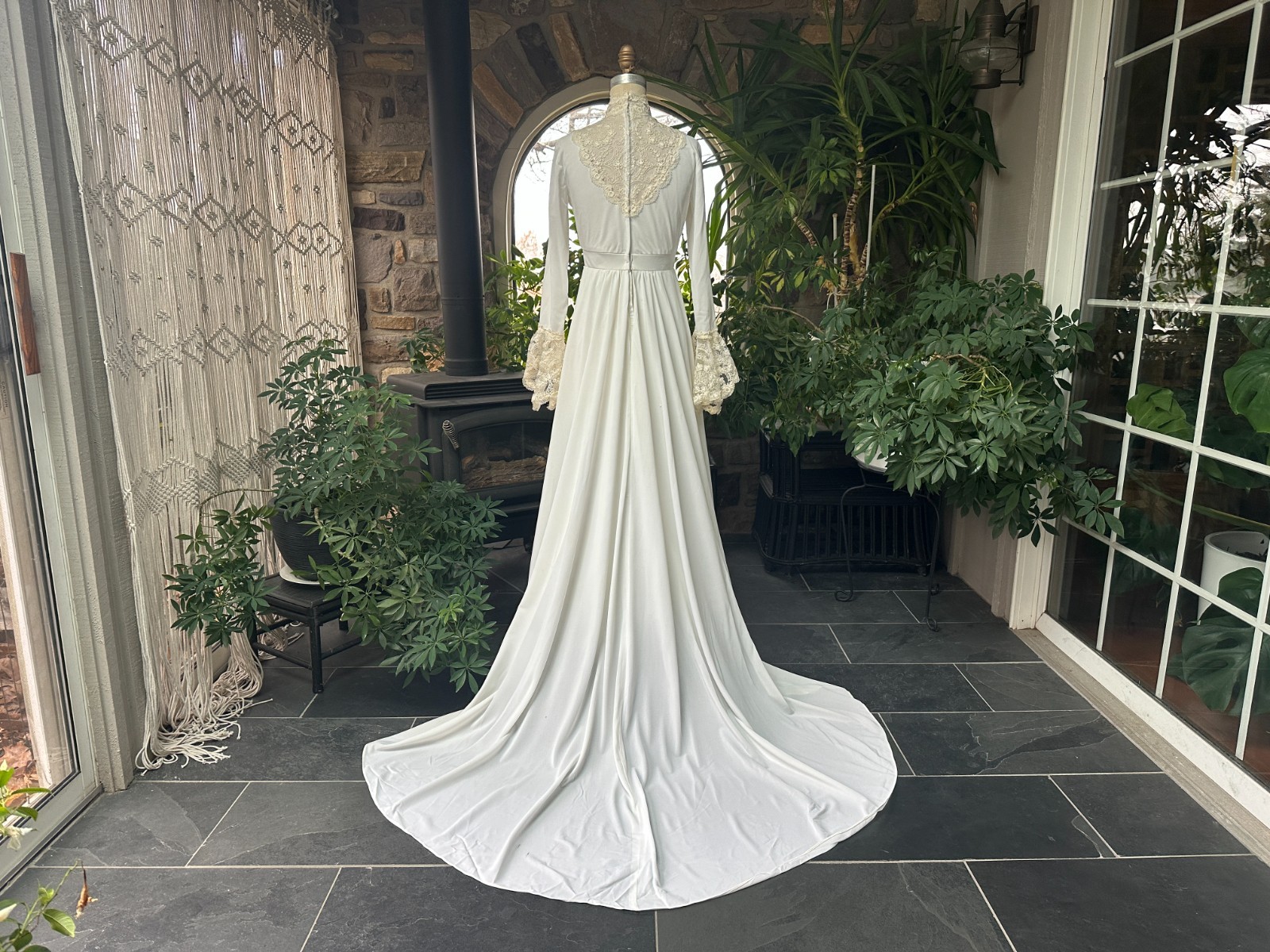 Vintage 1970s Romantic White Ivory Lace Bodice and Flounce Sleeve Wedding Dress