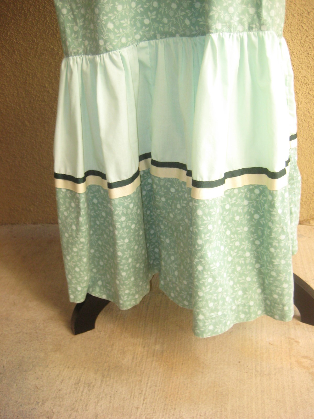 Vintage Hilda Hawaii sage floral ruffle hem puff sleeves muumuu long dress M