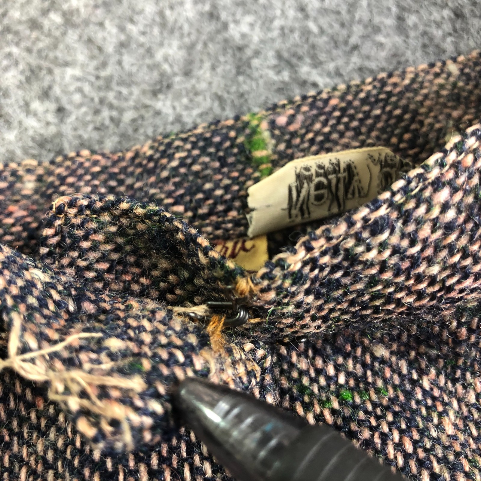 True Vintage 60s Nelly de Grab Skirt 26 Brown Wool Tweed Speckle 50s 70s Pockets