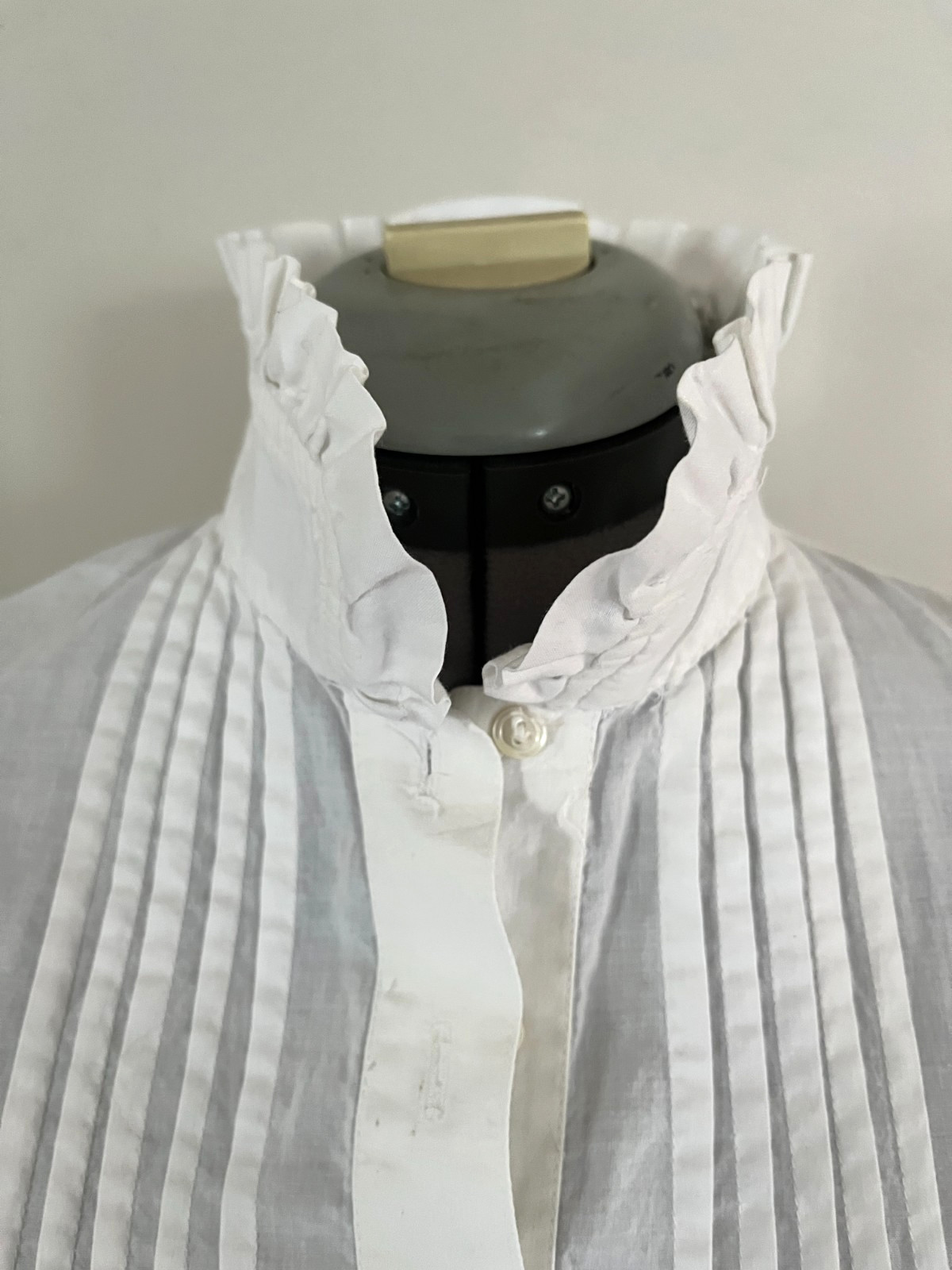 VTG Laura Ashley Sz S Irish Cotton Pintuck Ruffleneck Popover Blouse