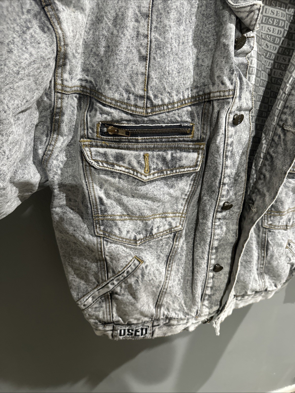 Vintage 80s Get Used By Ellie White Acid Washed Denim Jacket Size Medium