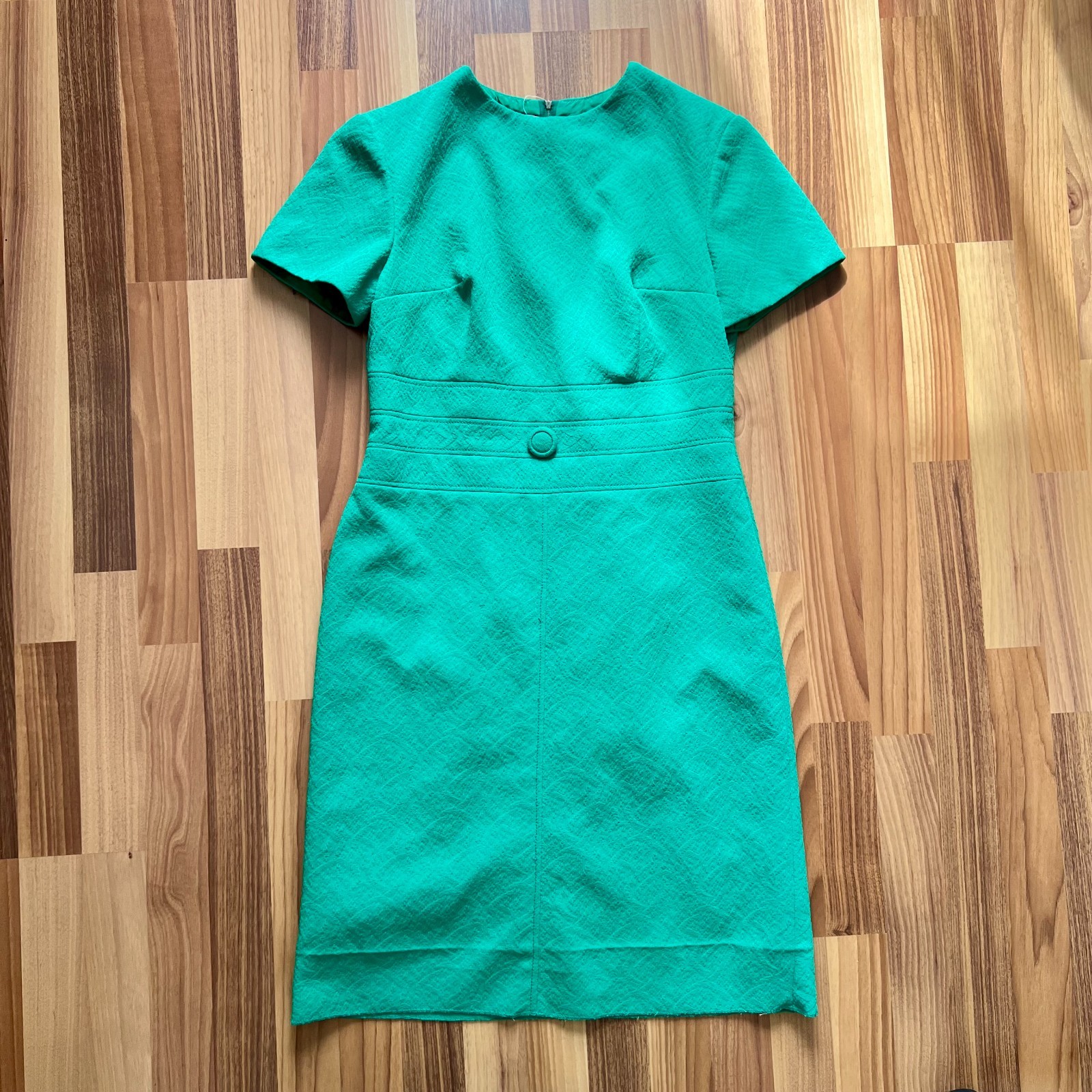 1960s Green Mod Mini Dress Short Sleeves Sheath Twiggy Style Go Go Space Age 40