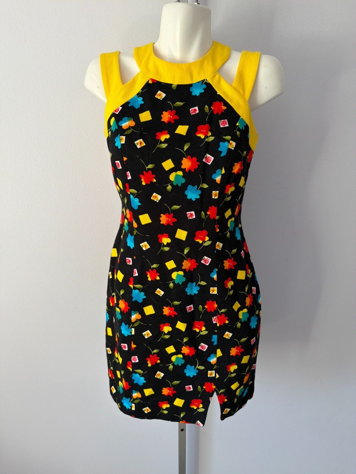 Vintage 90s Linda Segal Dress Floral Black Yellow Mod Cutout Mini Size 4 Pop Art