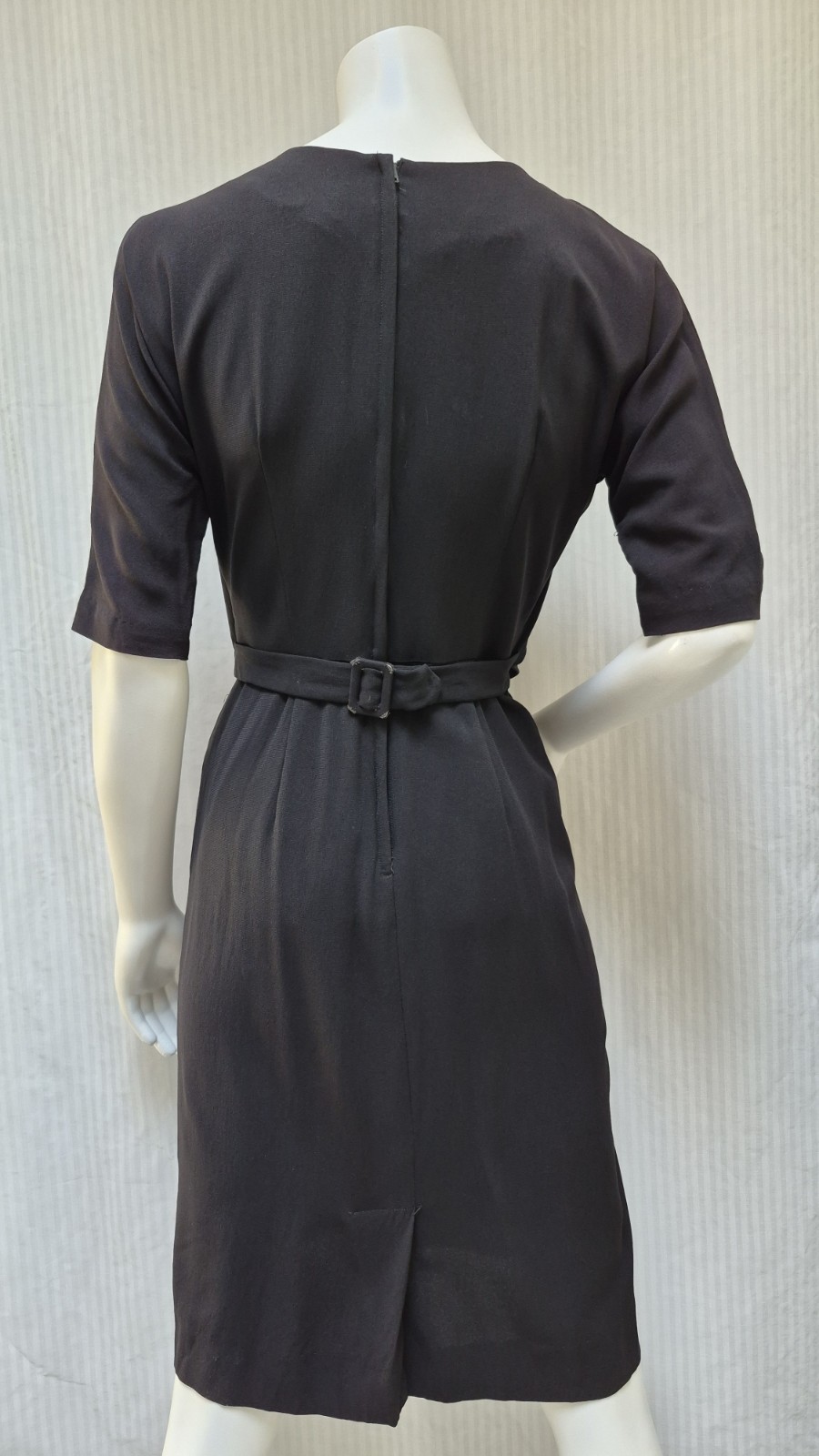 Vintage 1940/50s LORA LENOX Black WIGGLE DRESS w Satin Trim – Size S/M