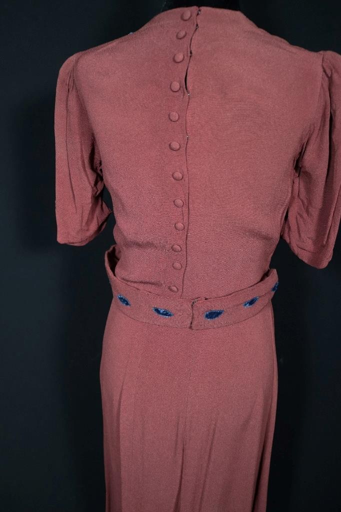 Very Rare Vintage WII Era 1940’s Rust Color Rayon Crepe Dress Size 6+