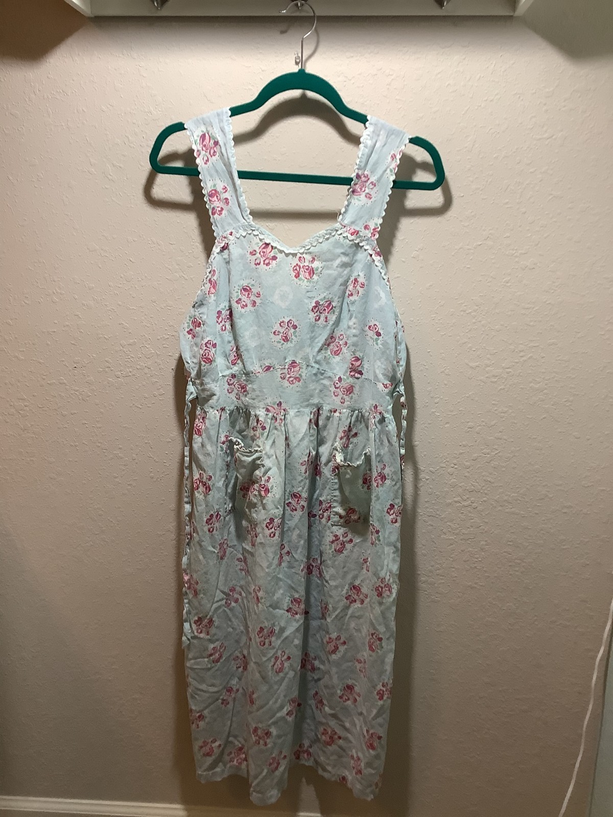 Vintage Blue Apron Dress with Roses Handmade Pockets Buttons Sweetheart – Large