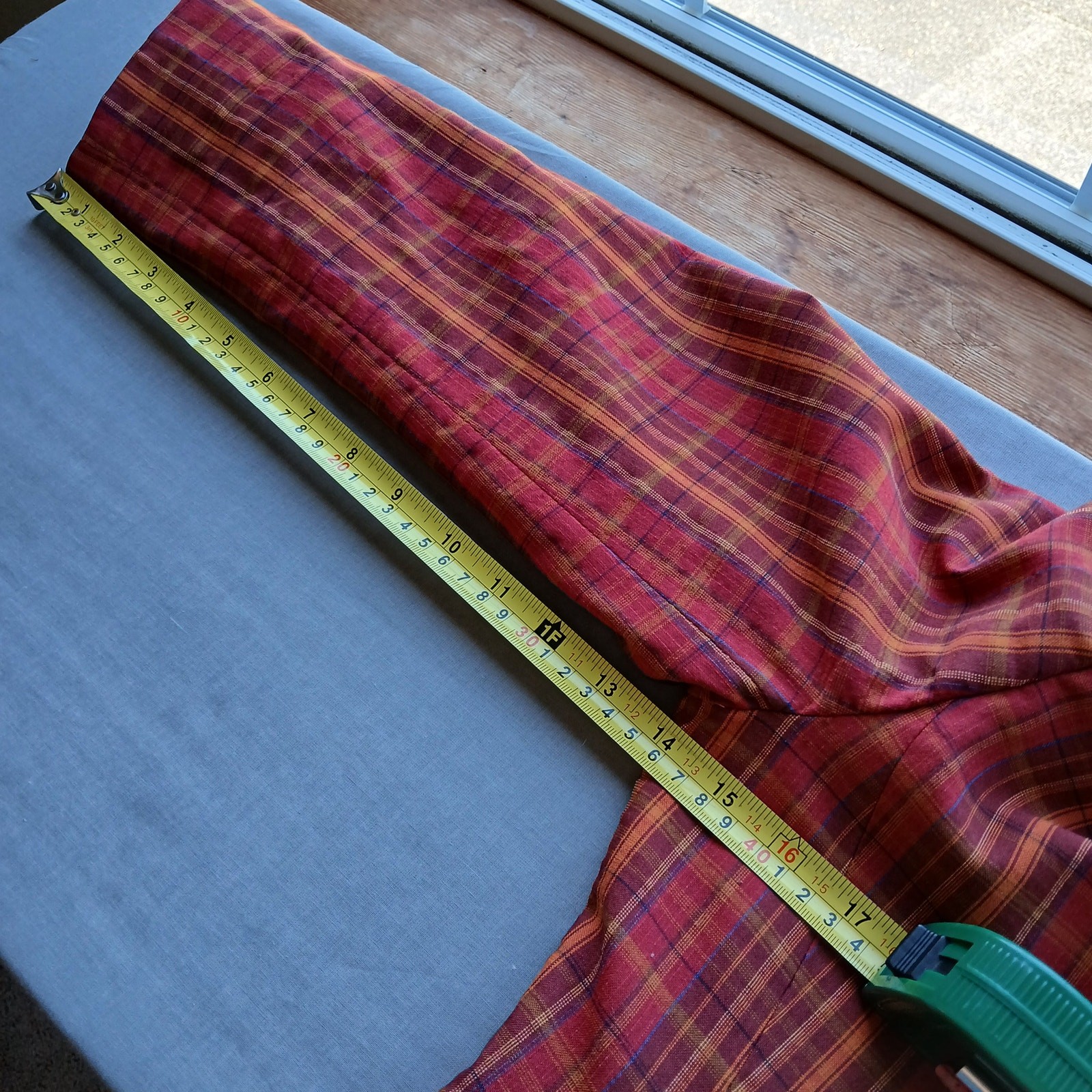 Jones Wear Petite VTG Plaid Orange Red Blazer size 8P professional office attire