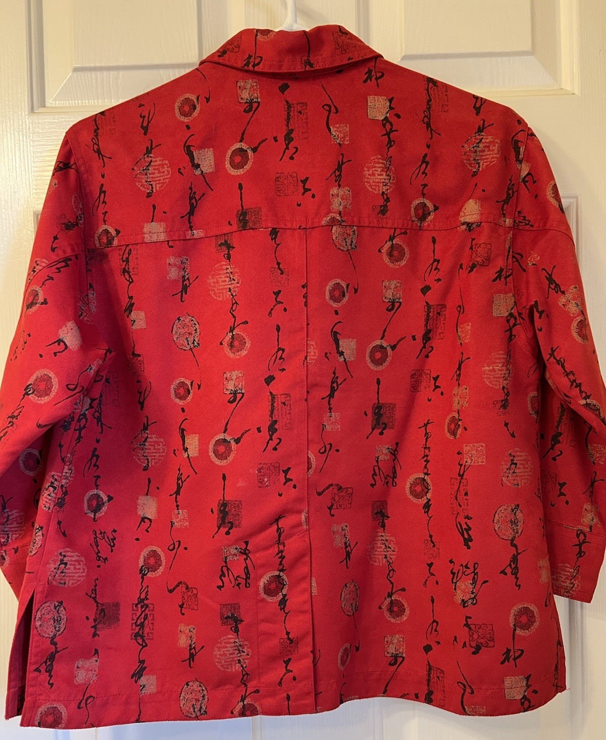 Chico’s Design Women’s Size 0 Black Red Gold 3/4 Sleeve 6 Button Blouse