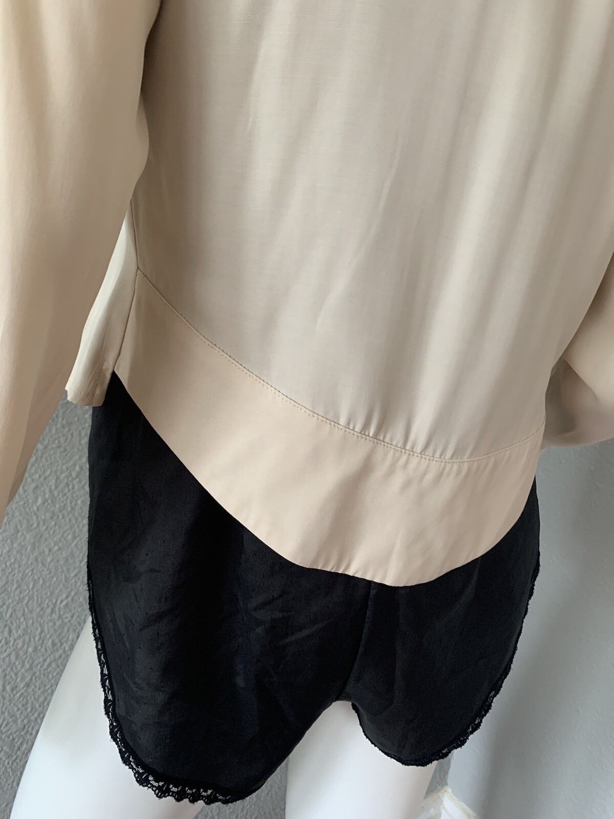 Vintage Beige Lace Cardigan Top