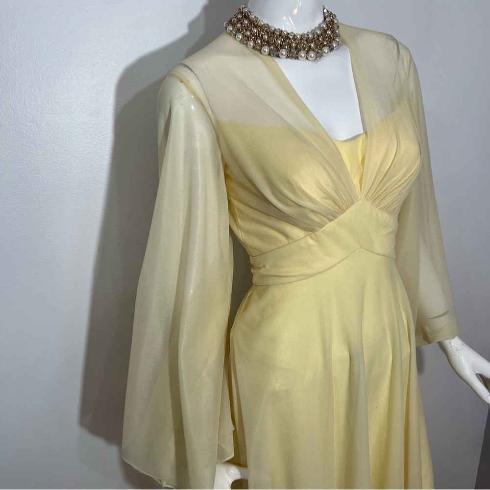 Antique Mike Benet Formals Butter Cream Yellow Flowy Dress – Vintage Sizing