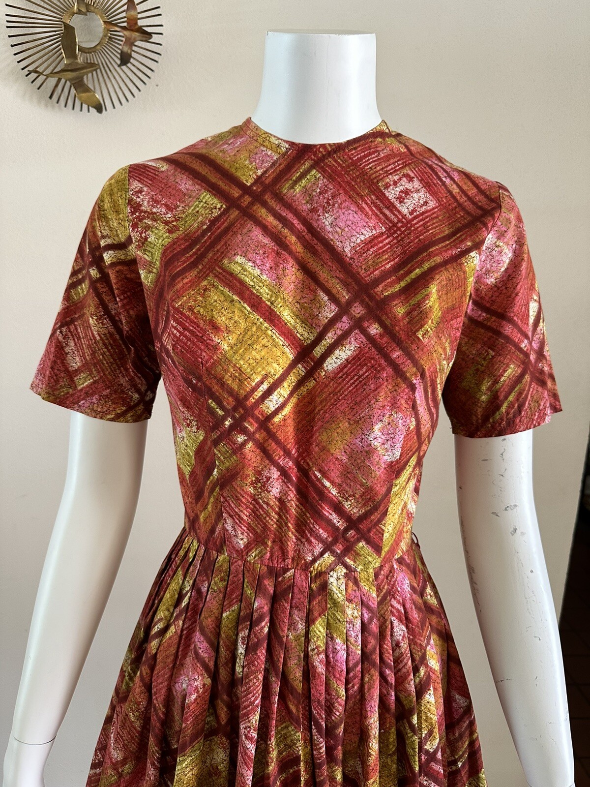 1950s Hawaiian Block Print Plaid Pleated Cotton Day Dress Tiki Luau Resort VTG