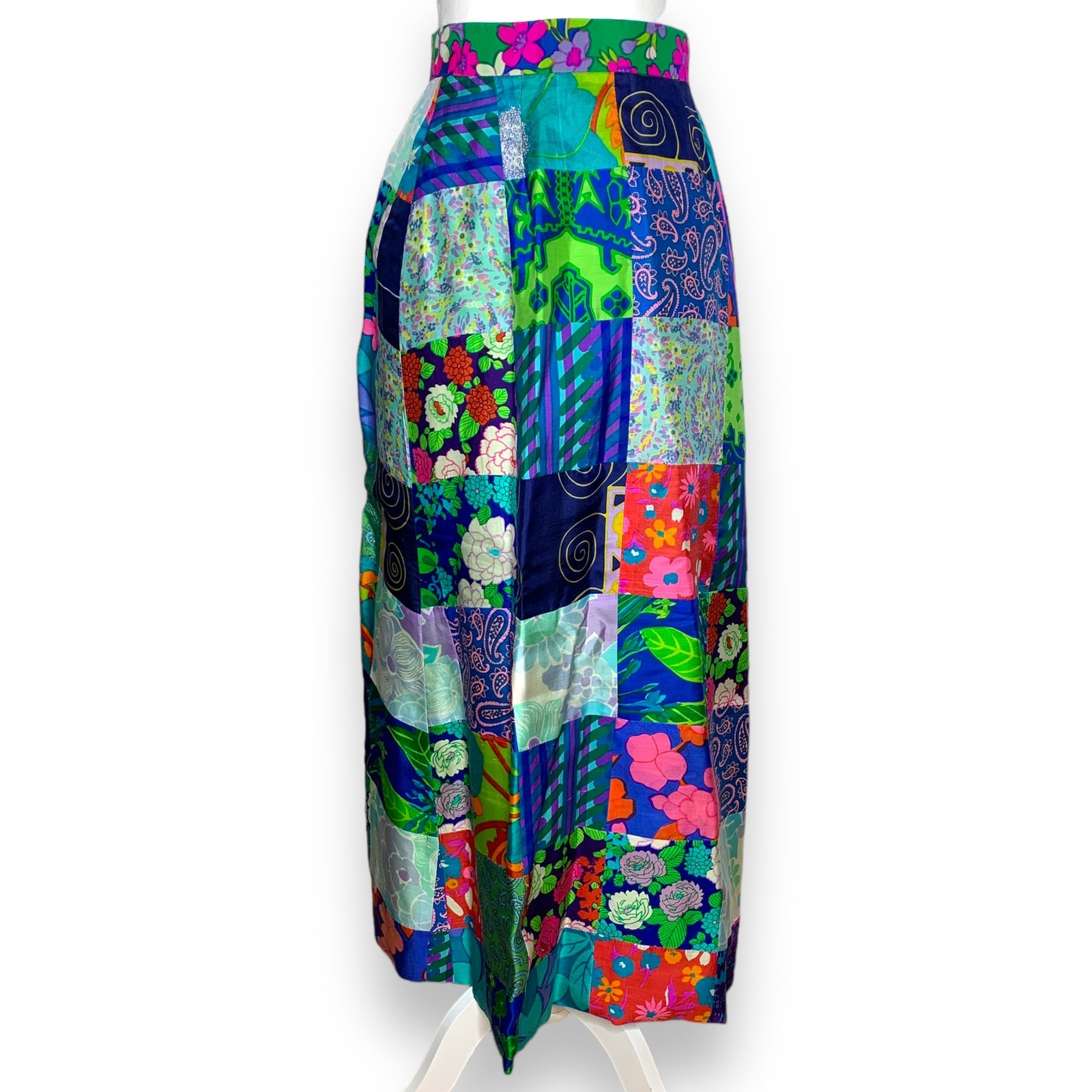 Vintage 60s Womens XS US 4 Bohemian Boho Silk Patchwork Wrap Style Maxi Skirt
