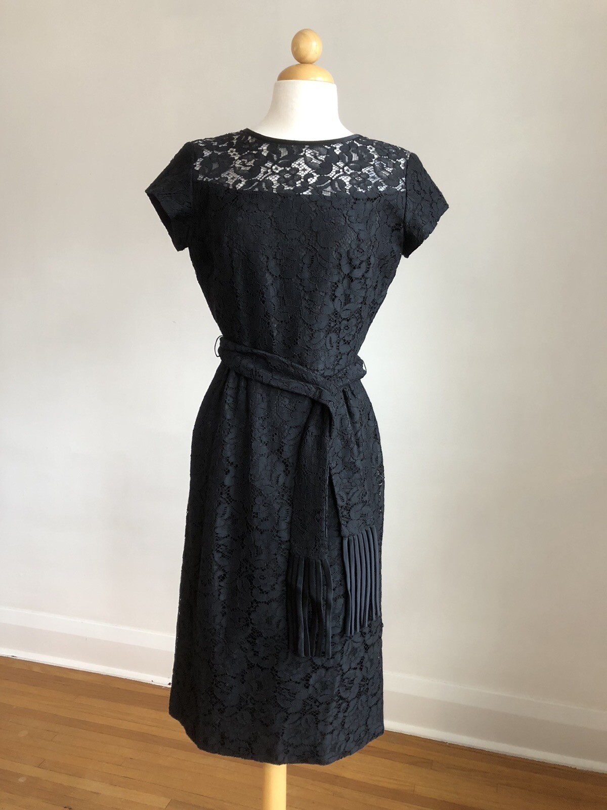 STUNNING NWOT VTG MONTGOMERY WARD Black Lace Sheath Belted Dress SZ XS/S