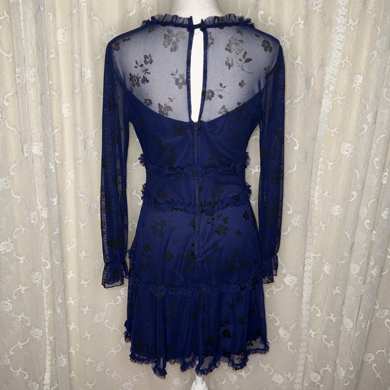 Vintage B.Darlin Woman’s Blue & Black Floral Semi Sheer Lined Dress Size 5/6