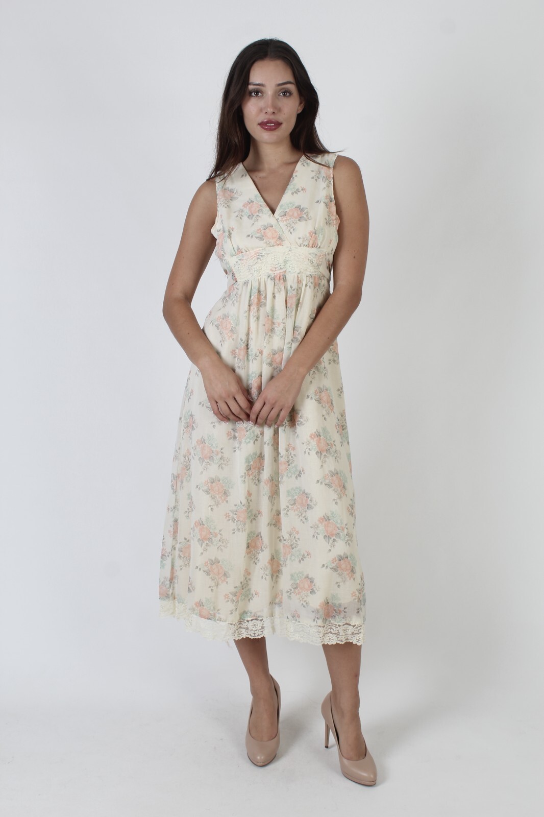 Vtg 70s Romantic Floral Bouquet Boho Hippie Summer Festival Sun Maxi Dress