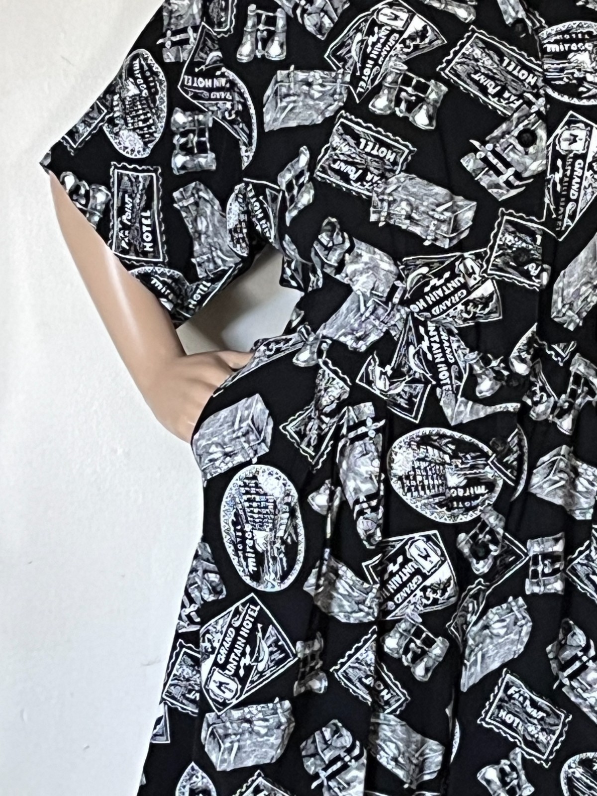 1980s Black & White World Traveler Romper Shorts w/Pockets-Liz Sport Size 12
