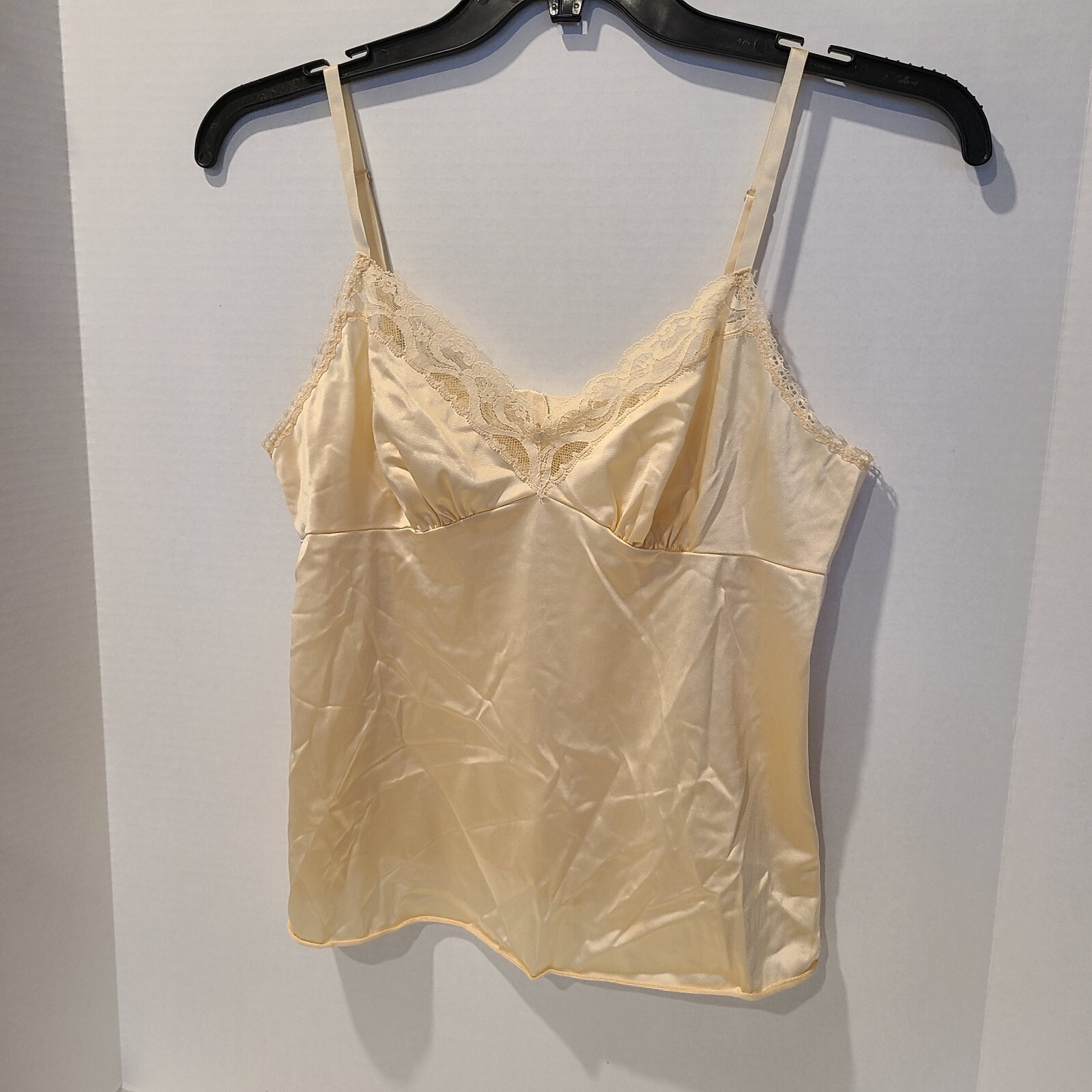 Vanity Fair Womens-Size 36 Nylon Camisole Cami Tank Lace Trim-Nude-Champagne