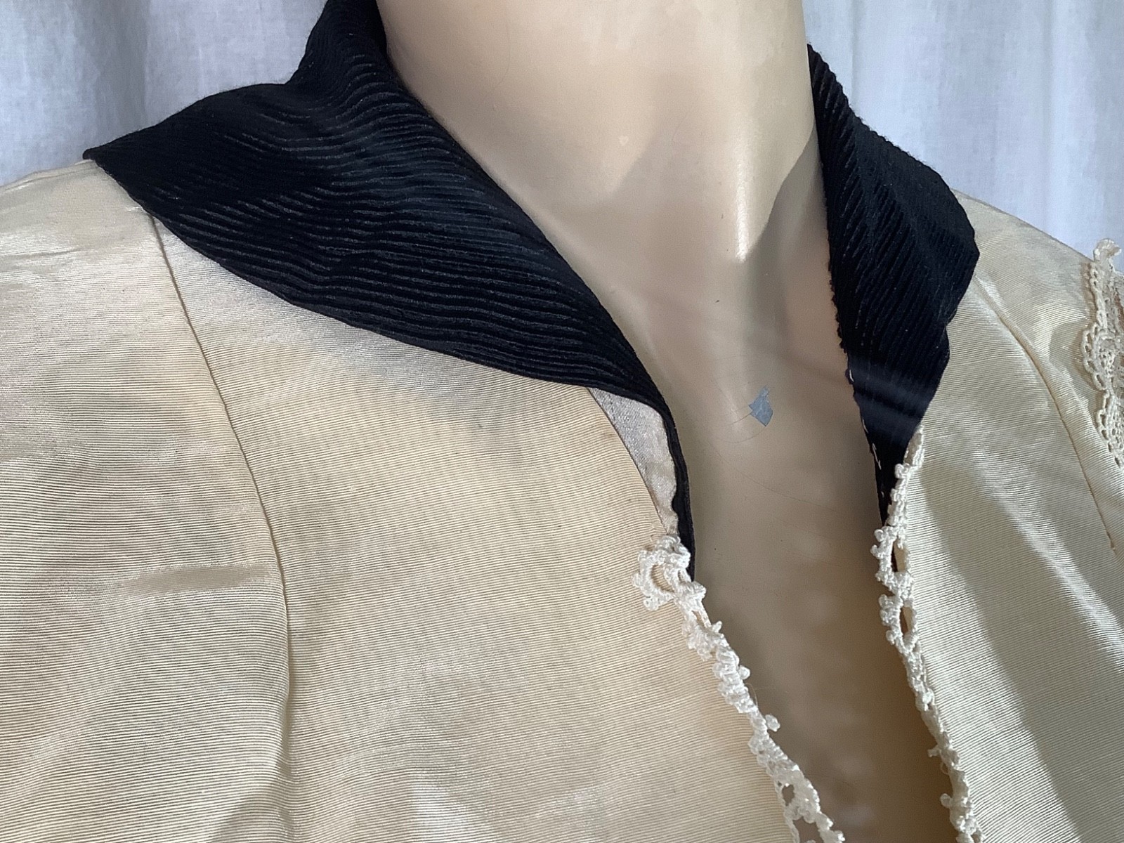 antique Edwardian jacket Bolero ivory Spencer lace trim 3/4 sleeve M cuff Faille