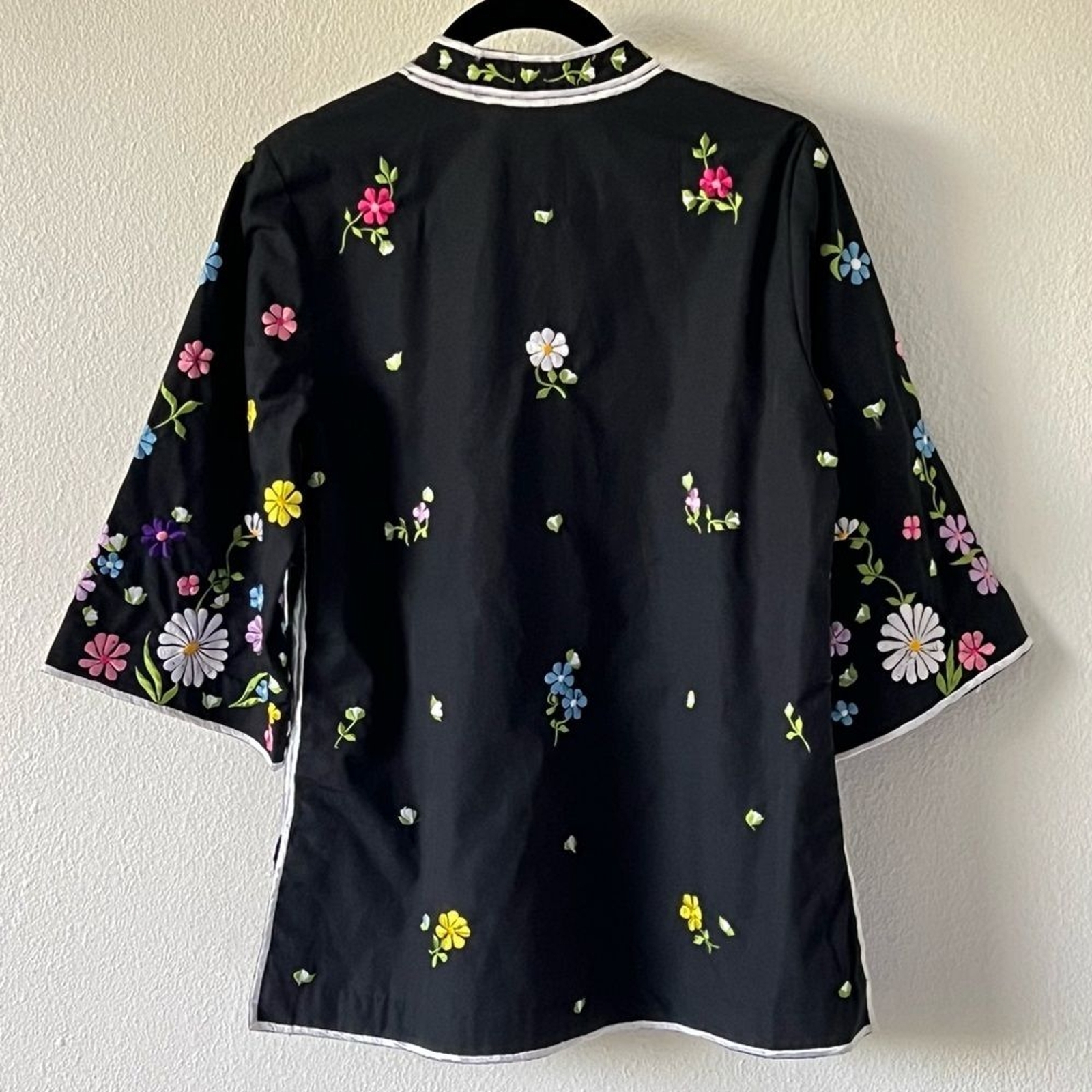 Chuchi San Diego Vintage Floral Garden Embroidered Black Jacket Size Small