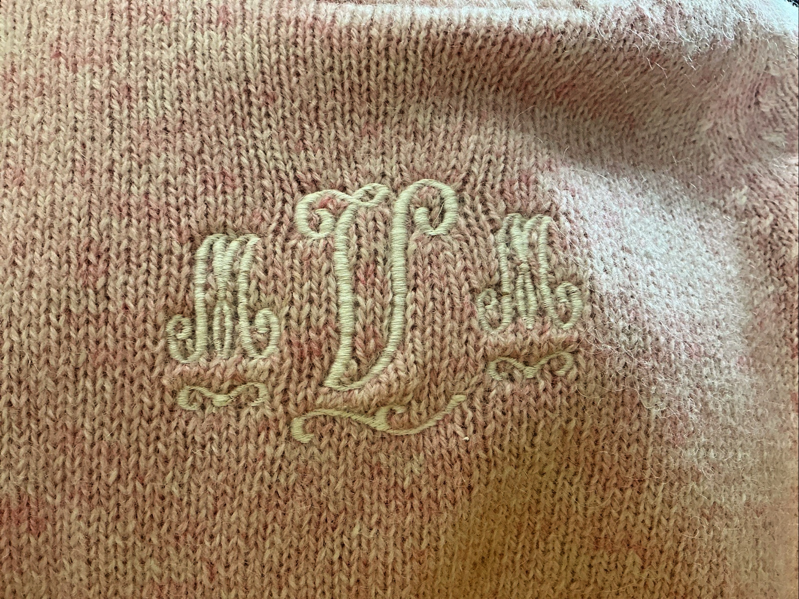 Vintage Women’s Northern Isles Pink New Zealand Wool Monogrammed „MVM” Size 36