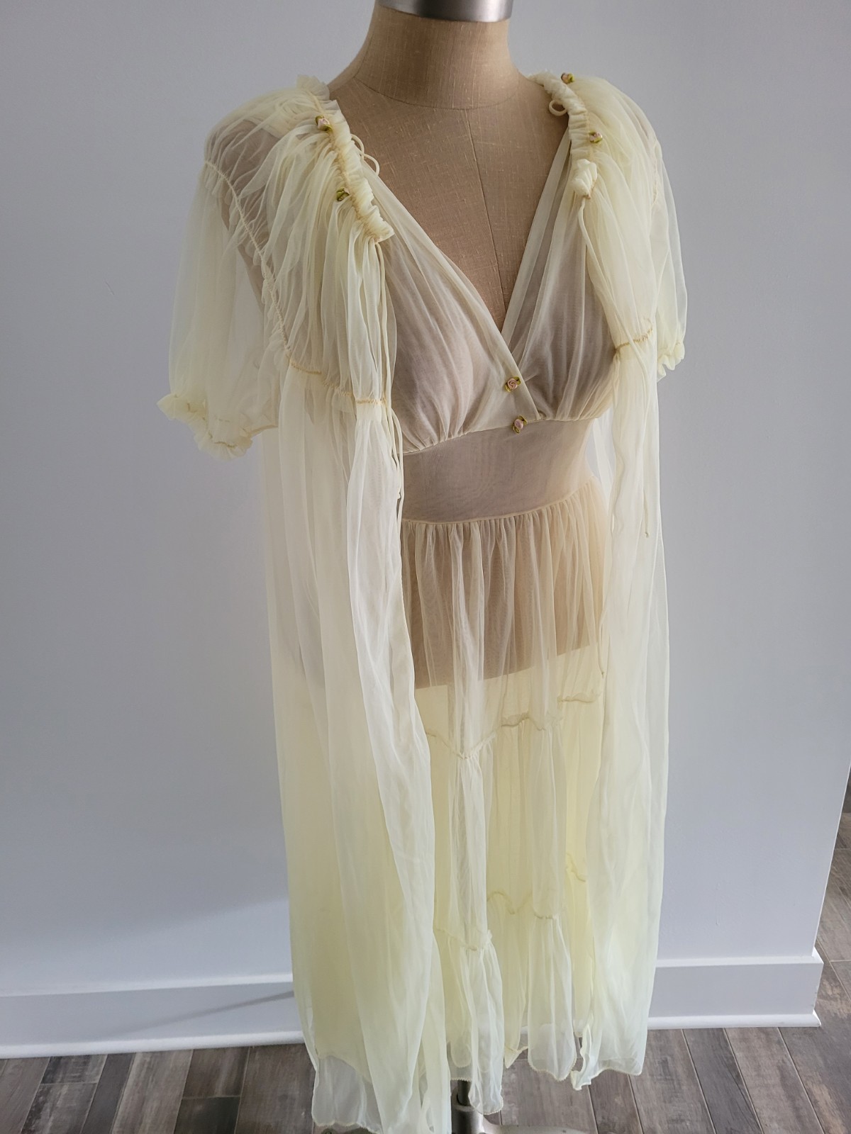 Vintage Amourelle Peignoir Set Babydoll Sheer Yellow Chiffon Nightgown Robe S