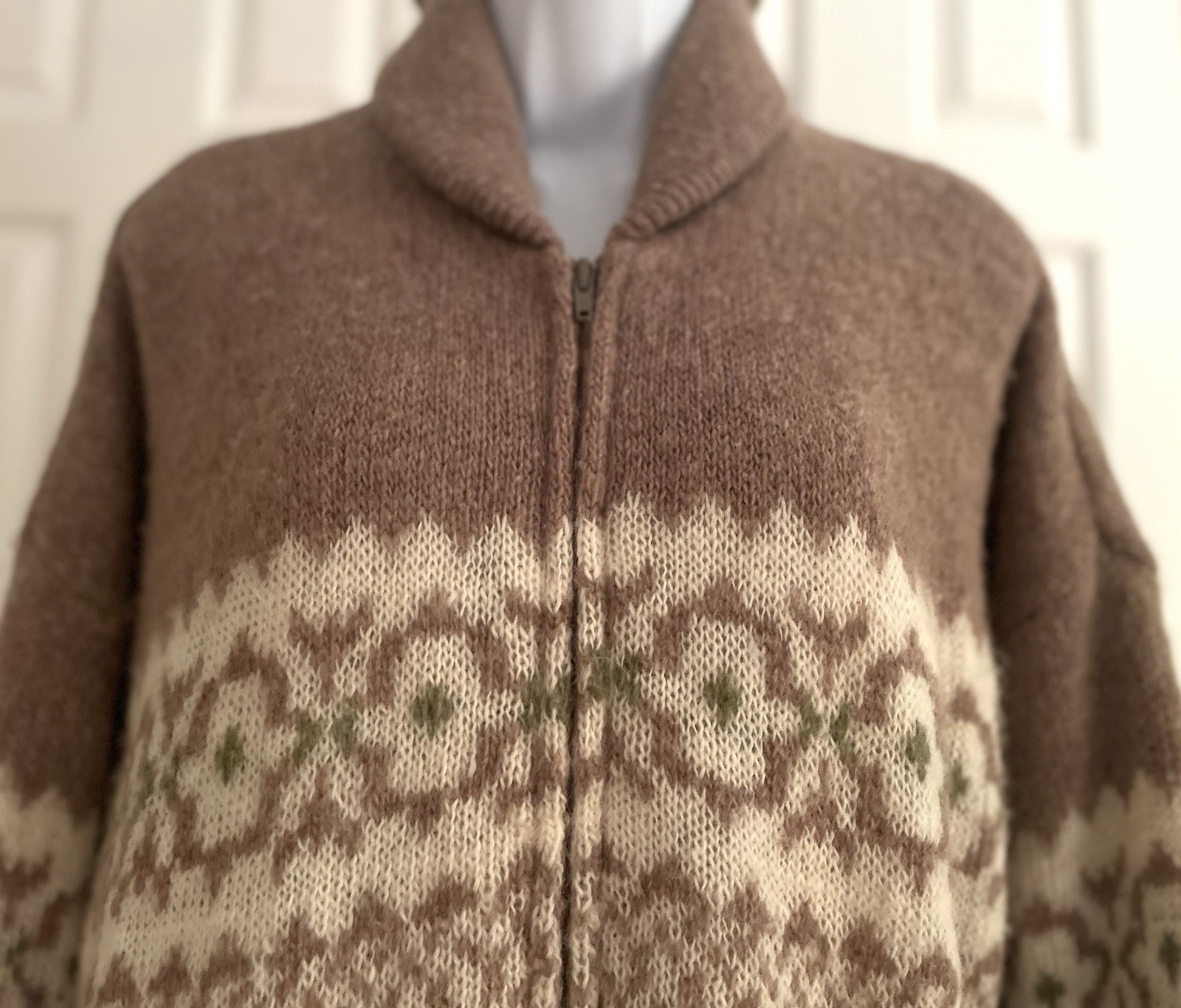 Vintage Tundra 100% Pure Virgin Wool Zip Sweater- Women’s XL- Taupe Fair Isle