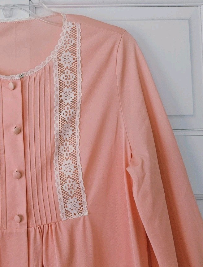 Vtg 60s Gossard Artemis Button Gown Robe Women Small Peach White Lace Trim Cuff