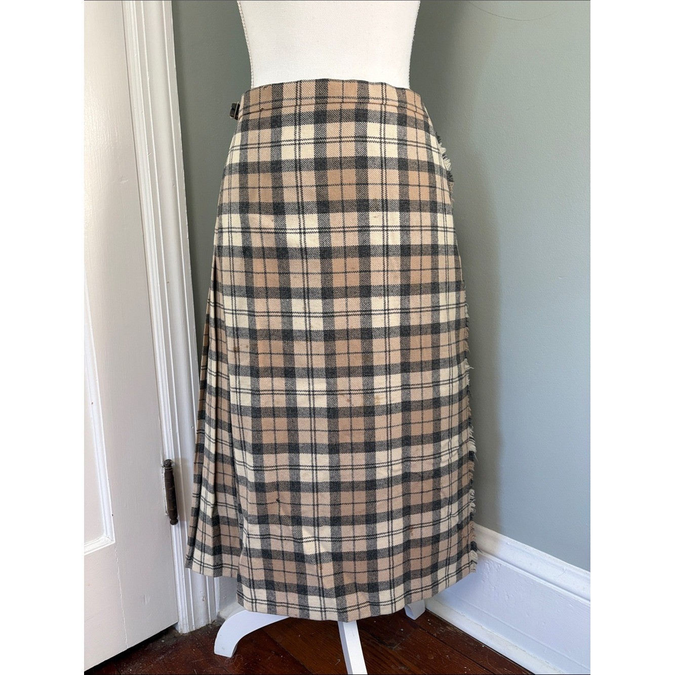 Vintage 100% Wool Scottish Plaid Scotland Kilt Pleated Midi Skirt size 38