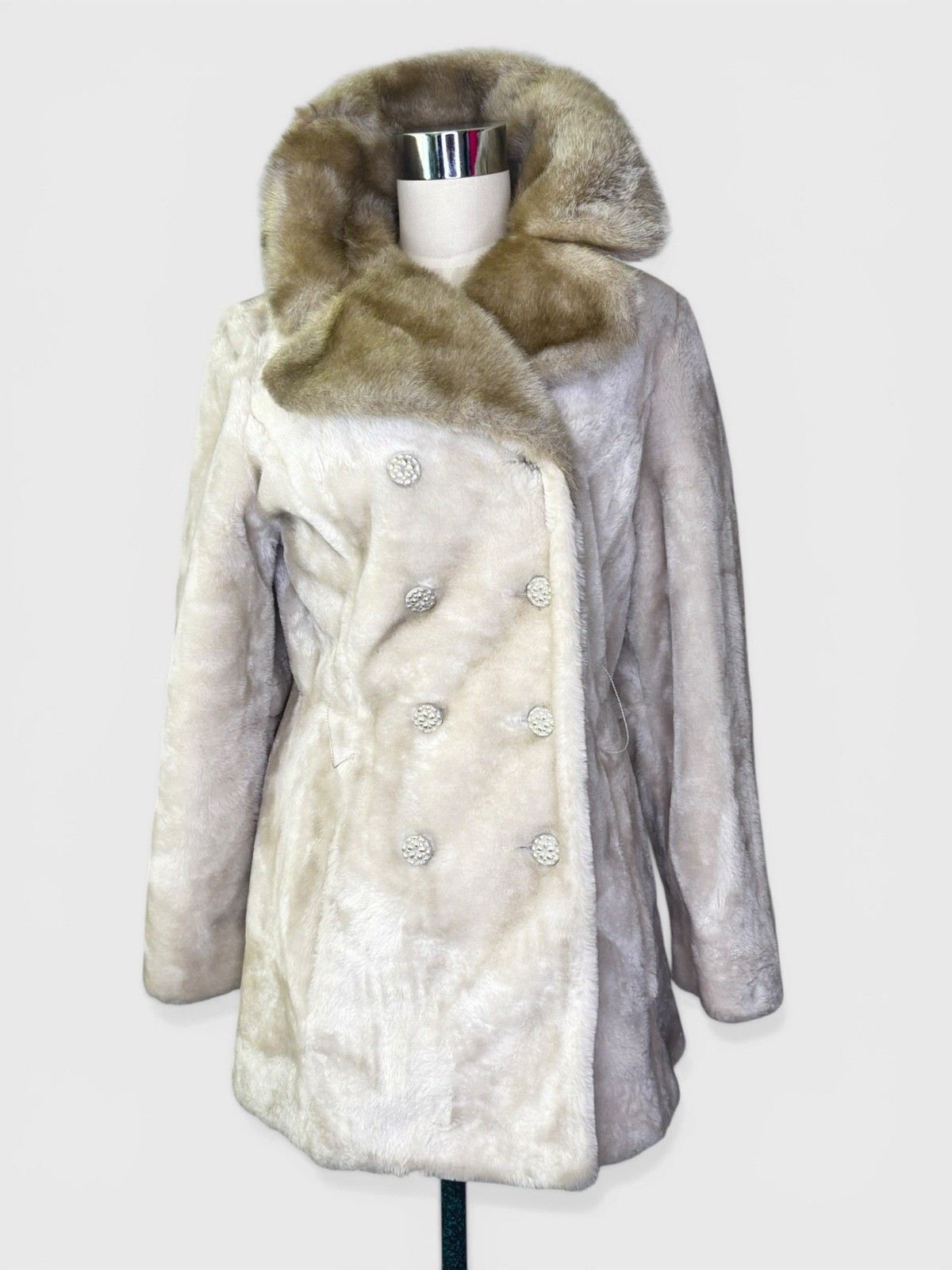 VTG Betty Rose ILGWU Union Made Beige Faux Fur Belted Coat Women’s