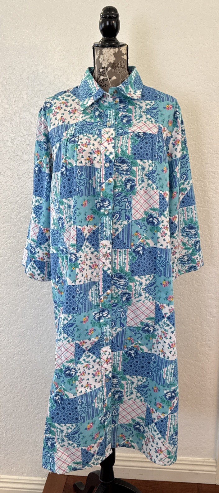 EUC Vintage MODELS COAT Housecoat Quilt Floral House Dress Muumuu Pearl Snap